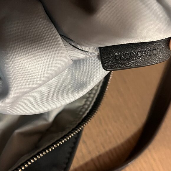 Authentic Burberry  Nylon/Leather Buckleigh Tote - Picture 7 of 8